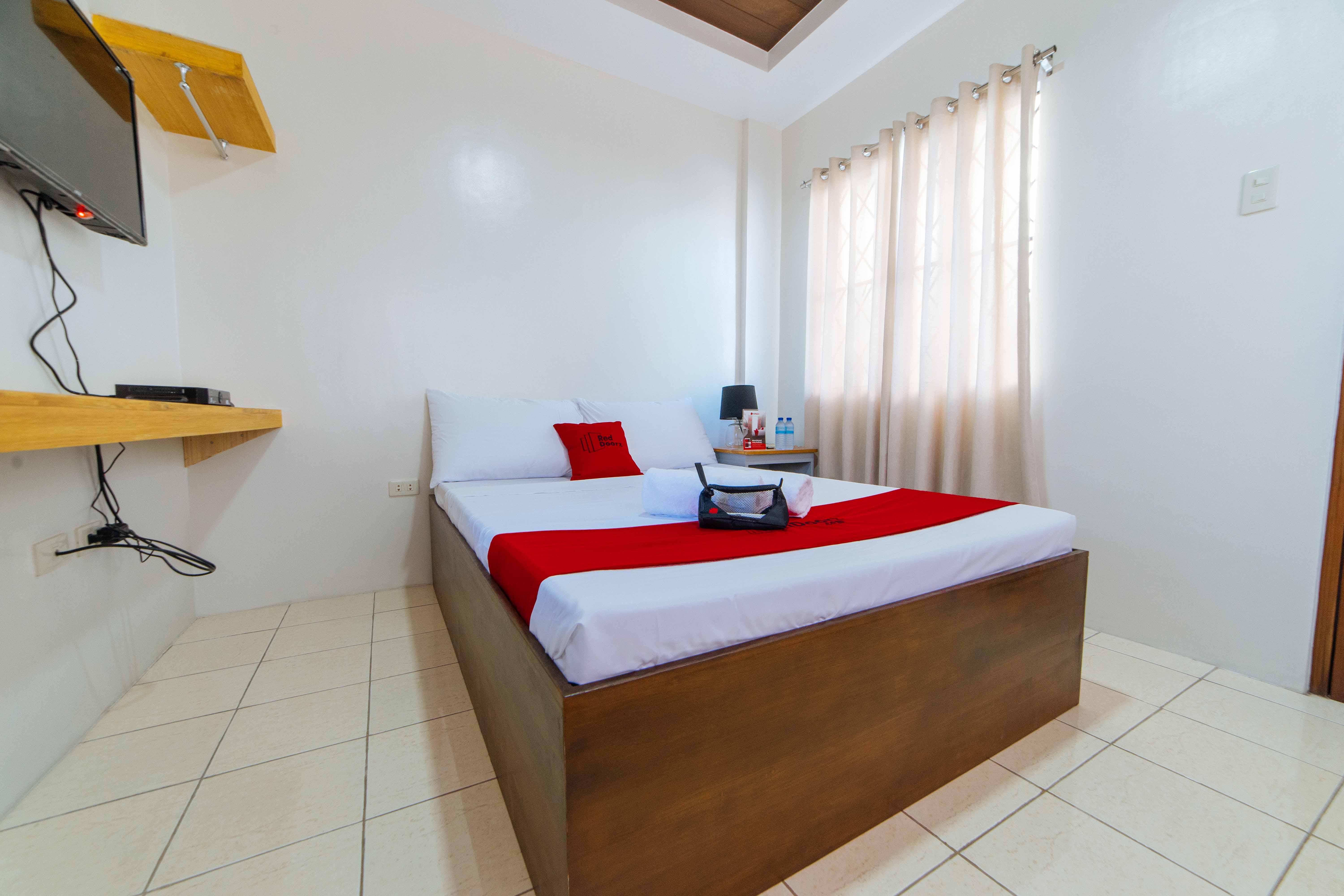 Reddoorz Plus @ Casa Lucia Sindalan San Fernando City Pampanga Exterior foto